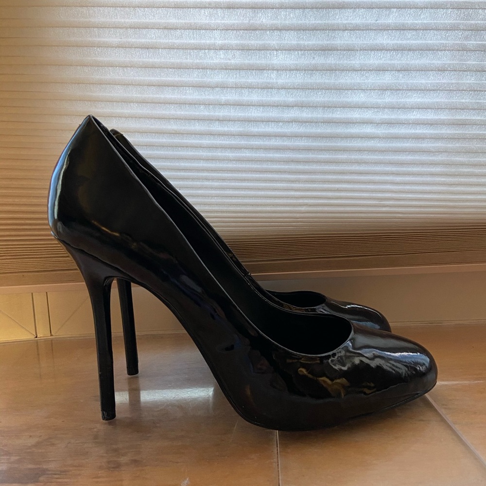 STEVE MADDEN PUMPS
